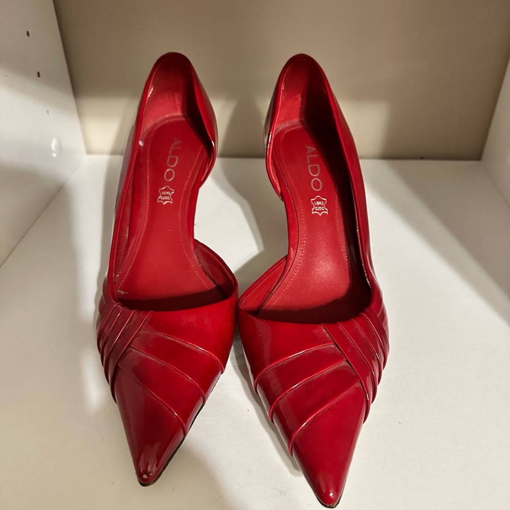 Red hot heels